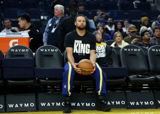 库里伤缺20场勇士陷附加赛泥潭