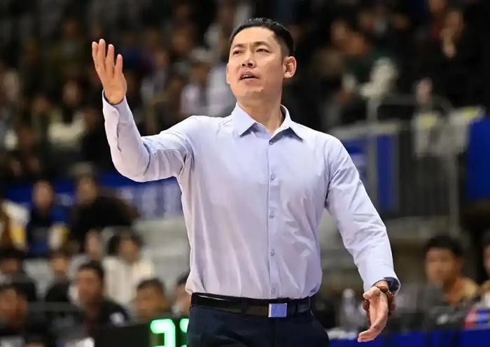 北控男篮弃用核心球员战绩低迷 张庆鹏执教危机