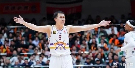 北控男篮弃用核心球员战绩低迷 张庆鹏执教危机