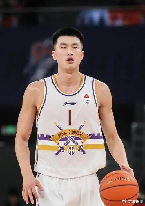 北控男篮弃用核心球员战绩低迷 张庆鹏执教危机