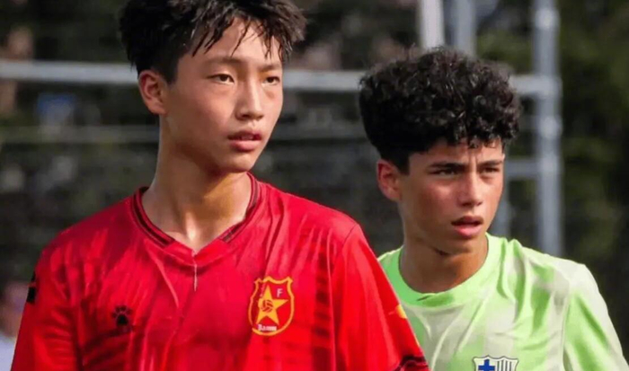 巴萨官宣签下中国边锋李昊炎 加盟U15梯队备战